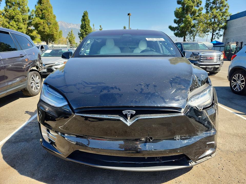 Photo 5 from auction – 2020 TESLA MODEL X with VIN 5YJXCAE24LF247579