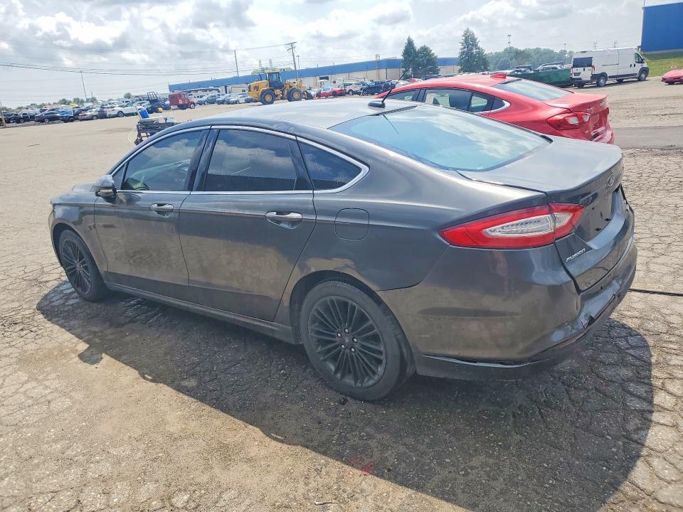 Photo 2 from auction – 2016 FORD FUSION with VIN 3FA6P0HD3GR326081
