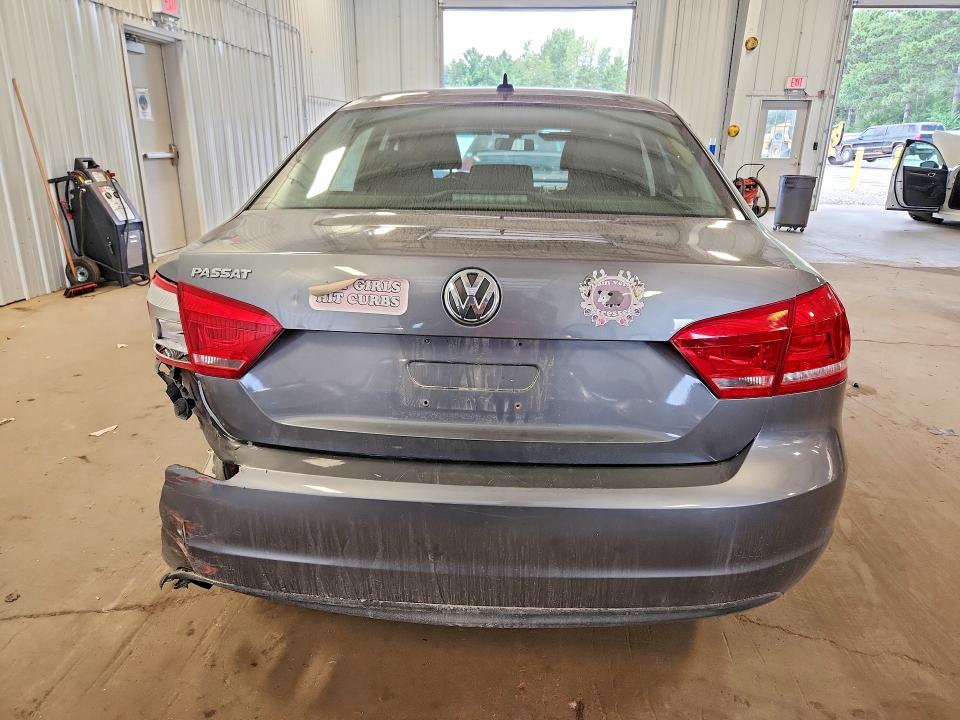 Photo 6 from auction – 2014 VOLKSWAGEN PASSAT with VIN 1VWAP7A31EC025543