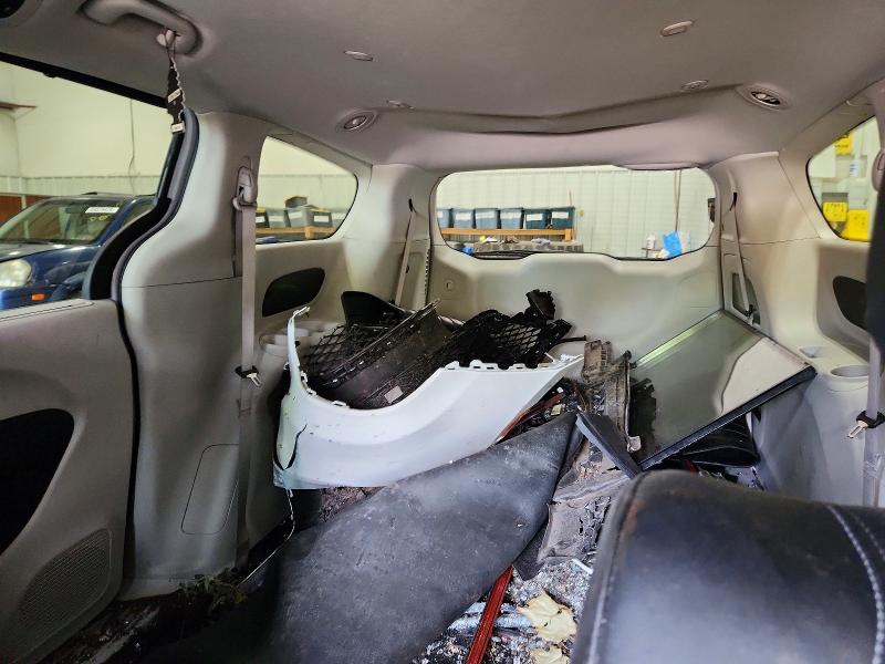 Photo 10 from auction – 2023 CHRYSLER PACIFICA with VIN 2C4RC1BGXPR561904