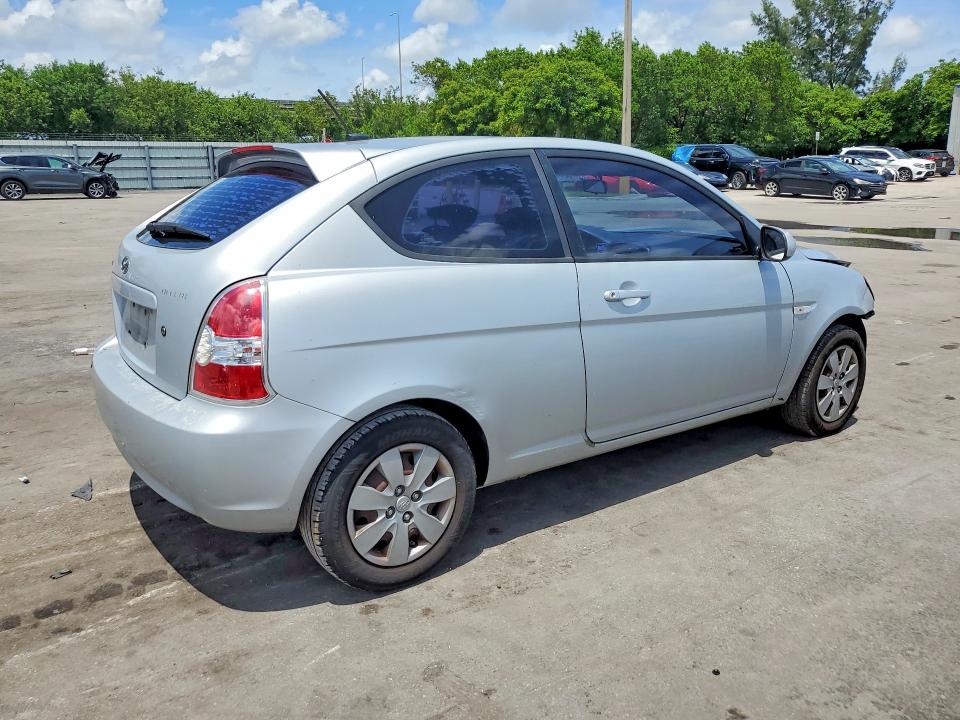 Photo 3 from auction – 2011 HYUNDAI ACCENT with VIN KMHCM3AC7BU195162