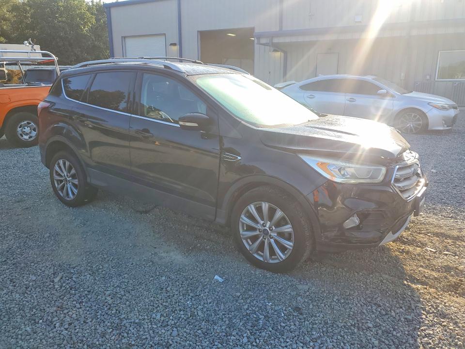 Photo 4 from auction – 2017 FORD ESCAPE with VIN 1FMCU0JD5HUD48251