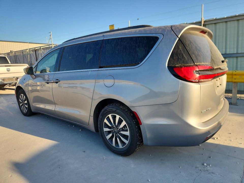 Photo 2 from auction – 2021 CHRYSLER PACIFICA with VIN 2C4RC1R75MR585688