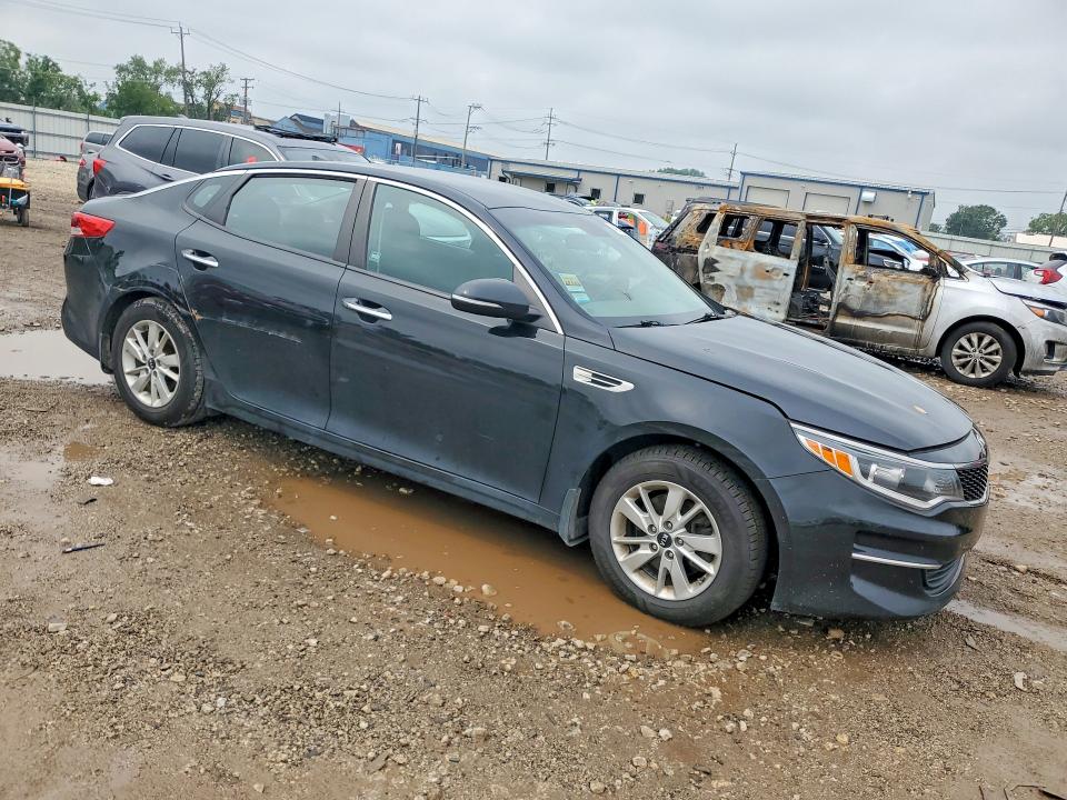 Photo 4 from auction – 2017 KIA OPTIMA with VIN KNAGT4L37H5131358