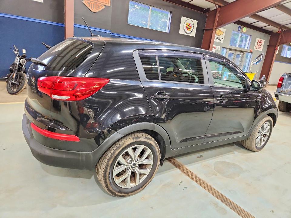 Photo 3 from auction – 2016 KIA SPORTAGE with VIN KNDPBCAC3G7806354