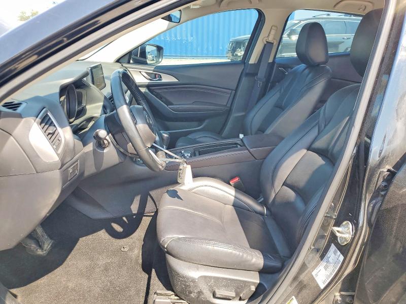 Photo 7 from auction – 2018 MAZDA 3 with VIN 3MZBN1L37JM233925