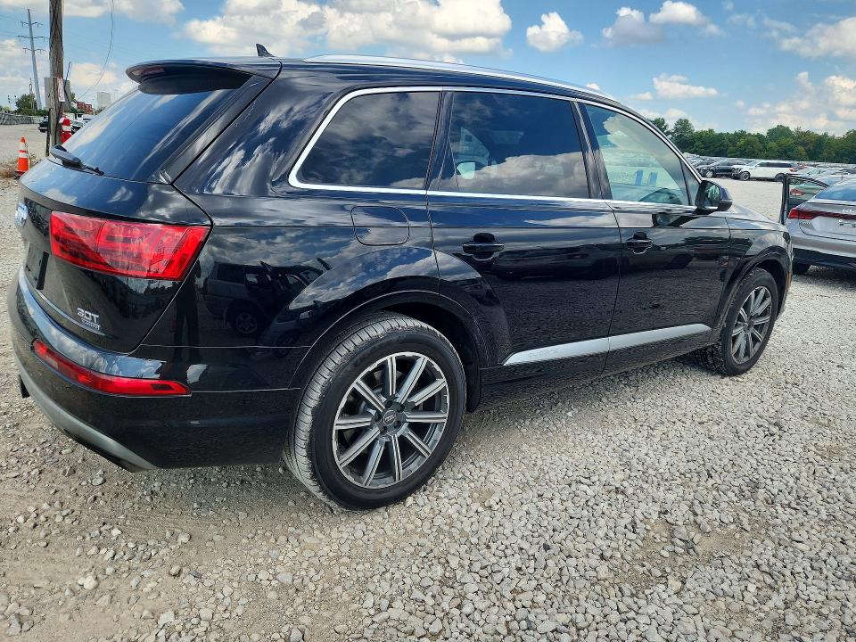 Photo 3 from auction – 2017 AUDI Q7 with VIN WA1VAAF74HD058334