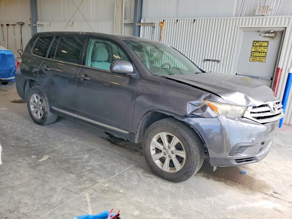 Photo 4 from auction – 2013 TOYOTA HIGHLANDER with VIN 5TDBK3EH8DS274133