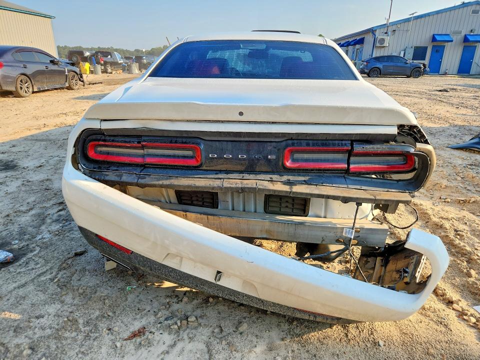 Photo 6 from auction – 2016 DODGE CHALLENGER with VIN 2C3CDZAG1GH309746