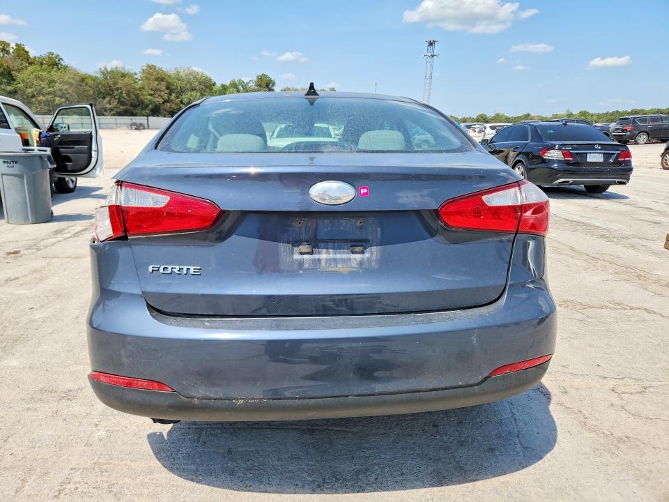 Снимка 6 от търг – 2014 KIA FORTE с VIN KNAFX4A63E5136386