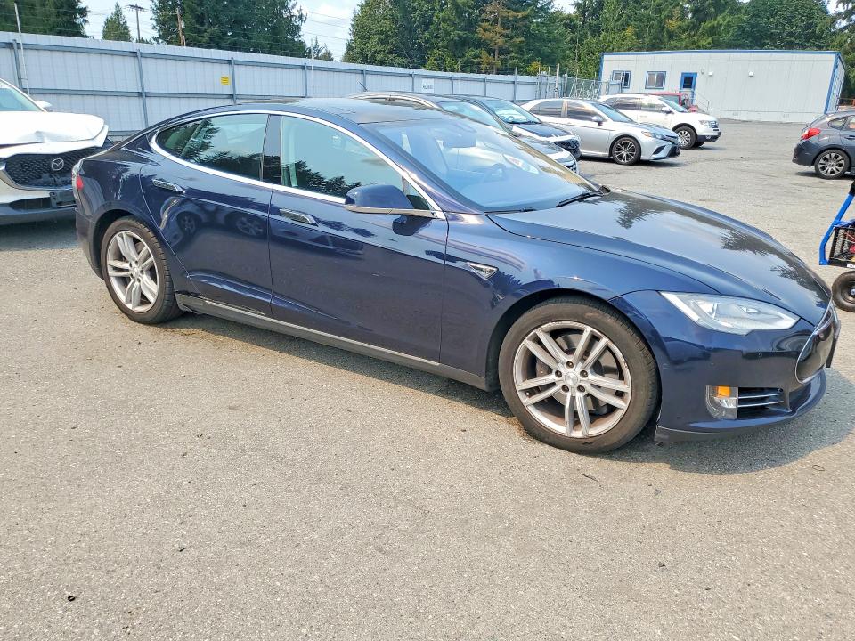 Photo 4 from auction – 2015 TESLA MODEL S with VIN 5YJSA1S11FF080744