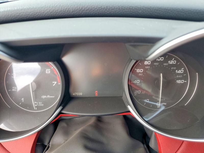 Photo 9 from auction – 2017 ALFA ROMEO GIULIA with VIN ZARFAECN2H7559683