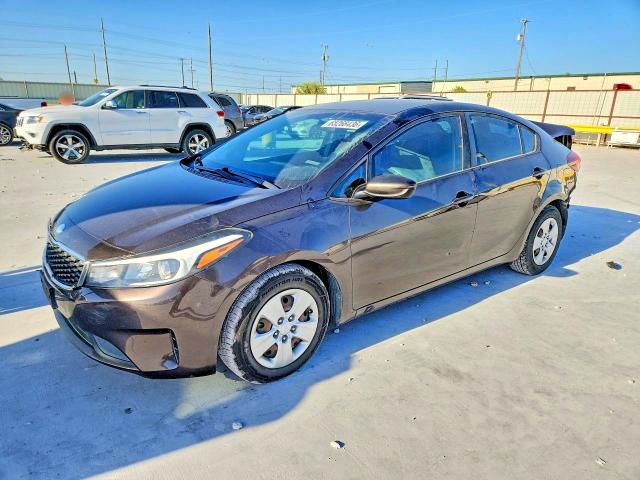 صورة رقم 1 من المزاد - 2017 KIA FORTE مع VIN 3KPFK4A79HE156659
