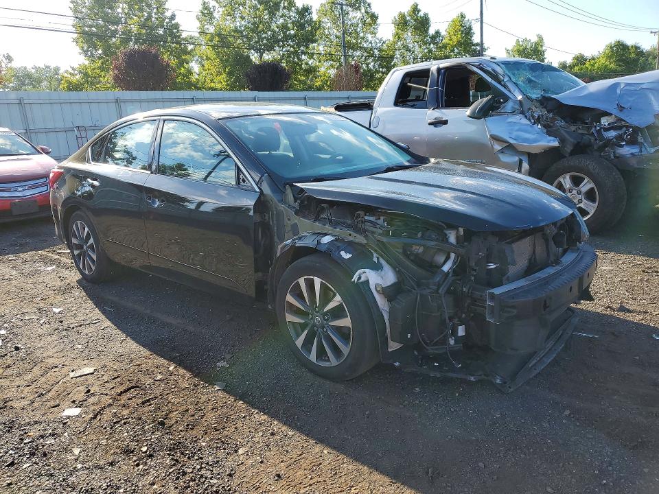 Photo 4 from auction – 2017 NISSAN ALTIMA with VIN 1N4AL3AP8HC167005