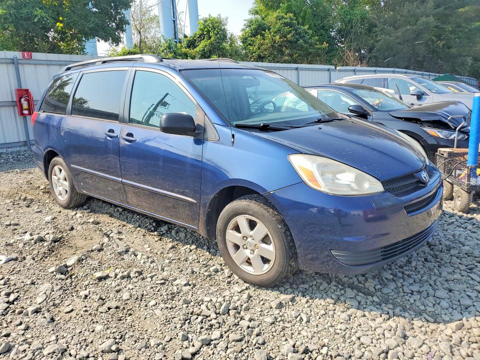 Photo 4 from auction – 2004 TOYOTA SIENNA with VIN 5TDZA23C84S187769