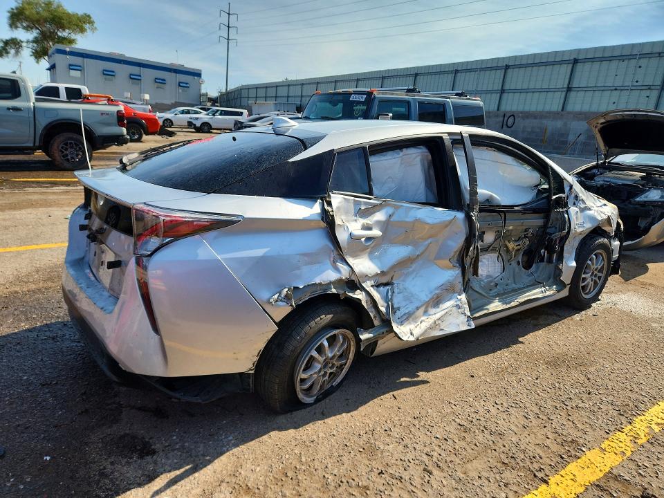 Photo 3 from auction – 2017 TOYOTA PRIUS with VIN JTDKBRFU3H3547680