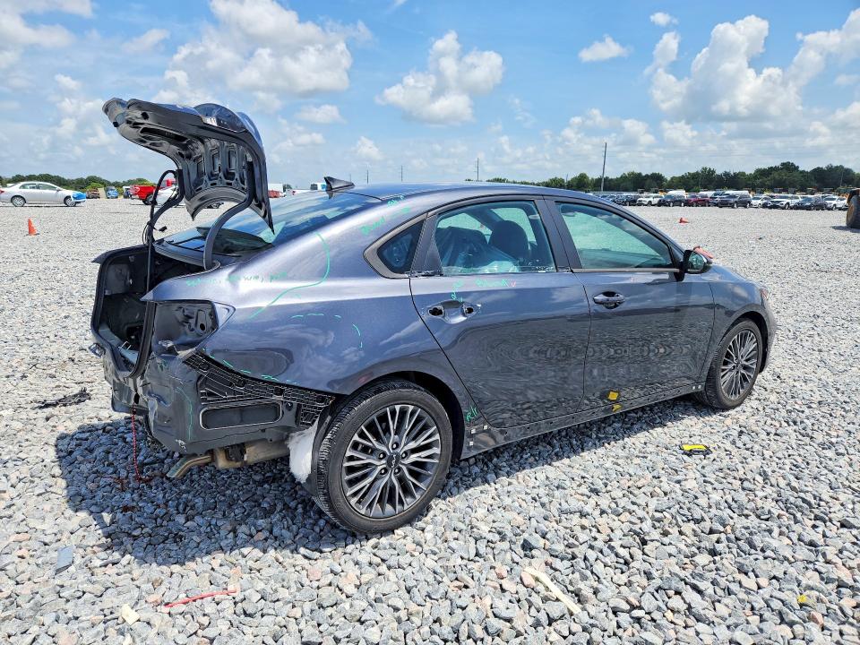 Photo 3 from auction – 2023 KIA FORTE with VIN 3KPF54AD2PE611637