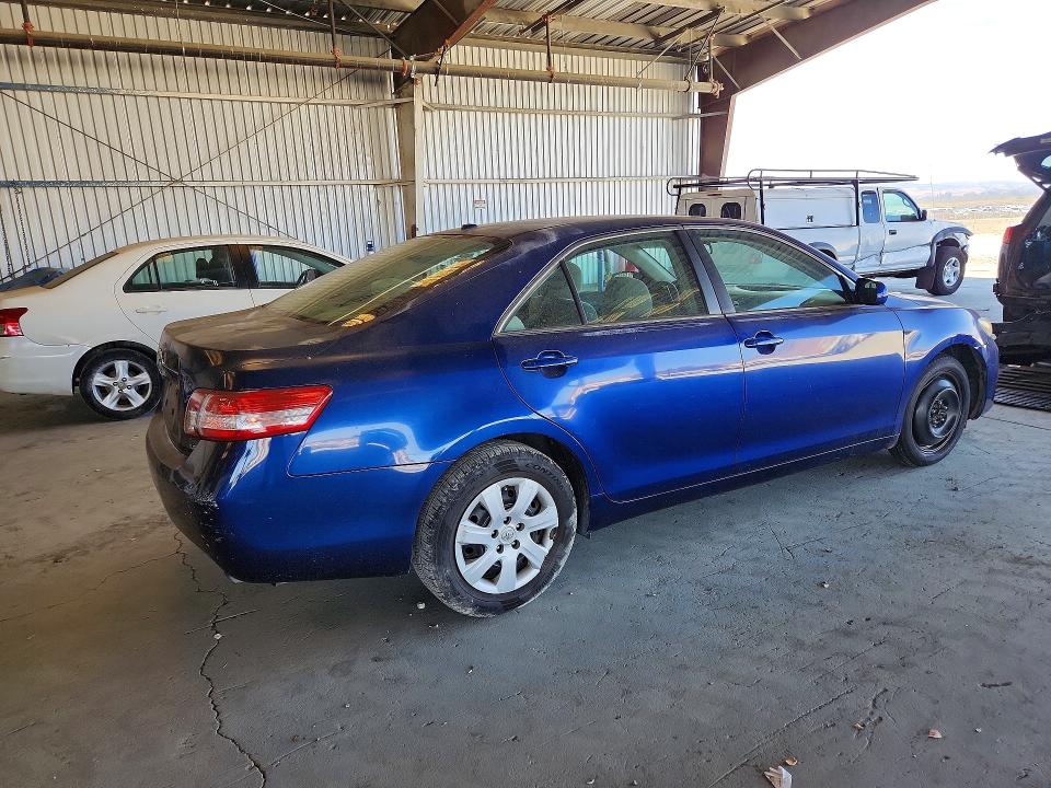 Photo 3 from auction – 2011 TOYOTA CAMRY with VIN 4T1BF3EK7BU691361