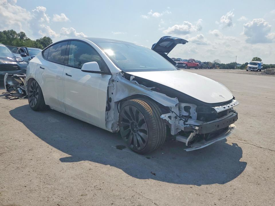 Zdjęcie 4 z aukcji – 2020 TESLA MODEL Y z VIN 5YJYGDEF5LF003551