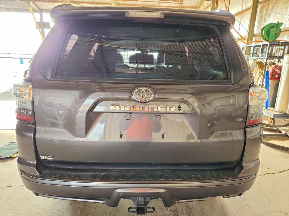 Photo 6 from auction – 2022 TOYOTA 4RUNNER with VIN JTEAU5JR8N5266360