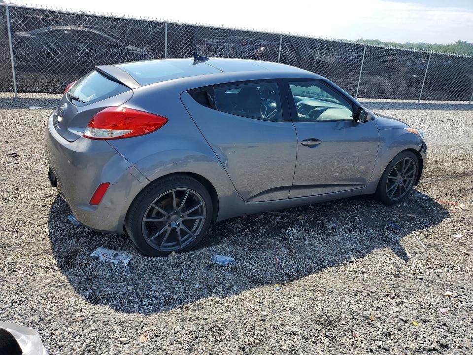 Photo 3 from auction – 2013 HYUNDAI VELOSTER with VIN KMHTC6AD8DU132474