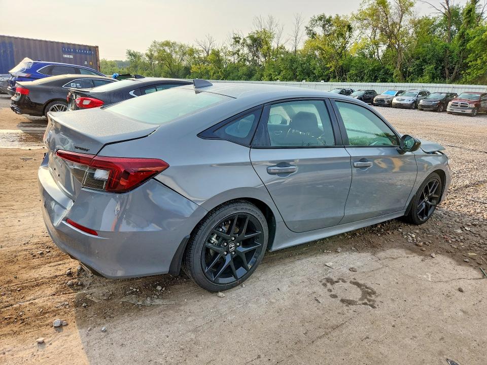 Снимка 3 от търг – 2026 HONDA CIVIC с VIN 2HGFE2F52TH565006