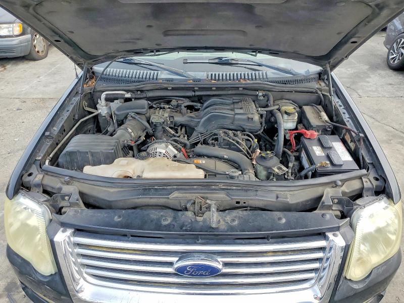 Photo 11 from auction – 2007 FORD EXPLORER with VIN 1FMEU63E57UB78795