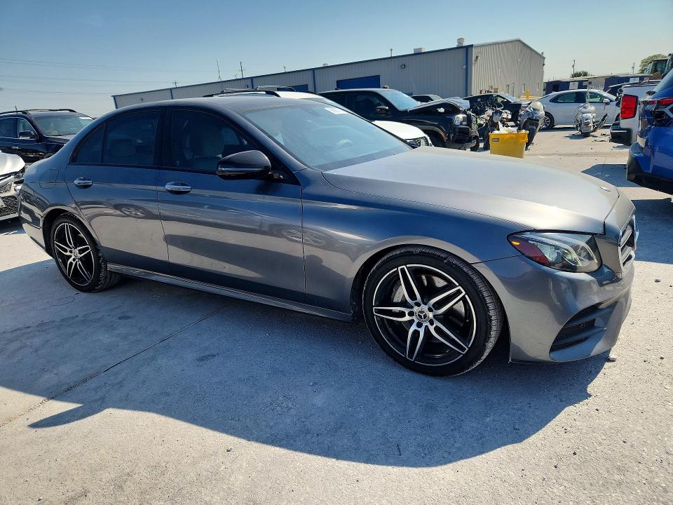 Photo 4 from auction – 2019 MERCEDES-BENZ E with VIN WDDZF4JB6KA510322