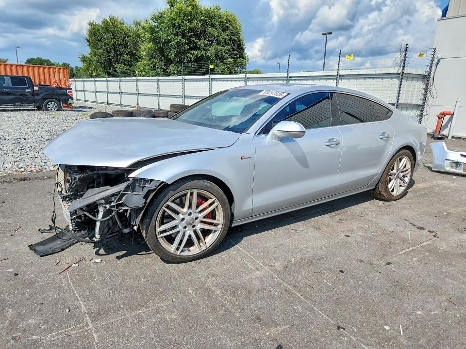 AUDI A7 2015 с VIN WAUWGAFC9FN026165 - Фото с аукциона