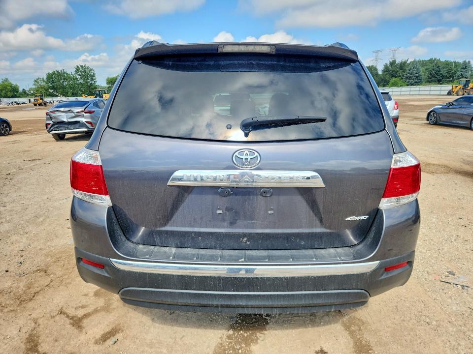 Photo 6 from auction – 2012 TOYOTA HIGHLANDER with VIN 5TDBK3EH6CS164566