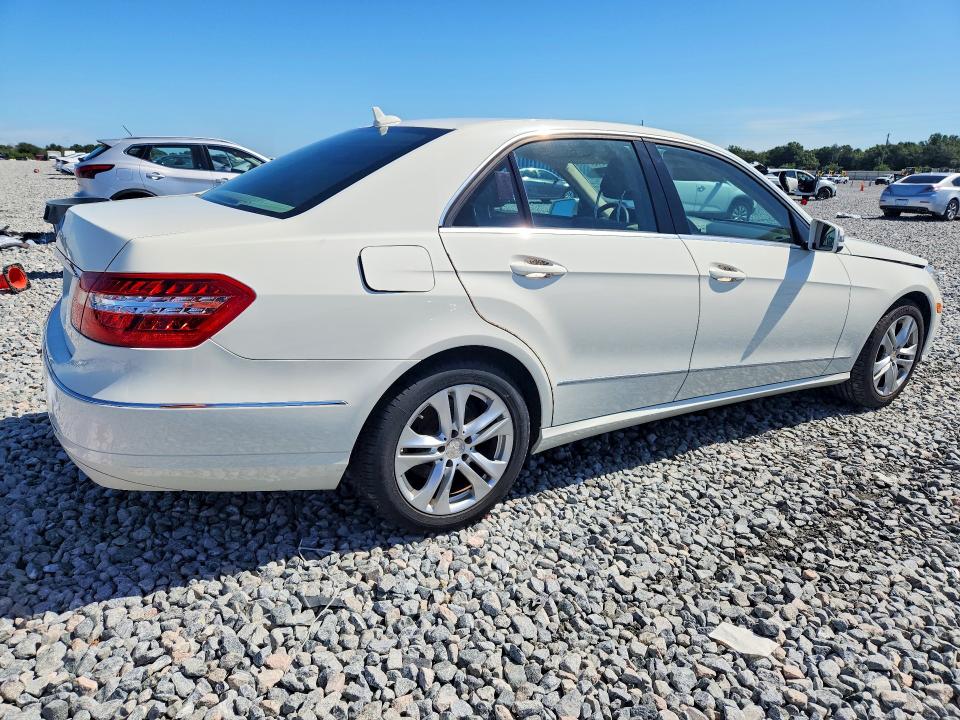 Photo 3 from auction – 2011 MERCEDES-BENZ E with VIN WDDHF5GB2BA468384