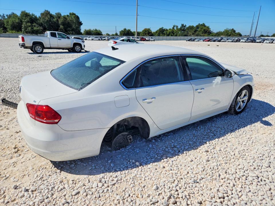 Photo 3 from auction – 2013 VOLKSWAGEN PASSAT with VIN 1VWBP7A30DC051909