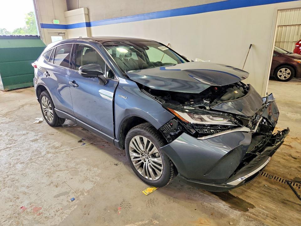 Photo 4 from auction – 2021 TOYOTA VENZA with VIN JTEAAAAH1MJ024413