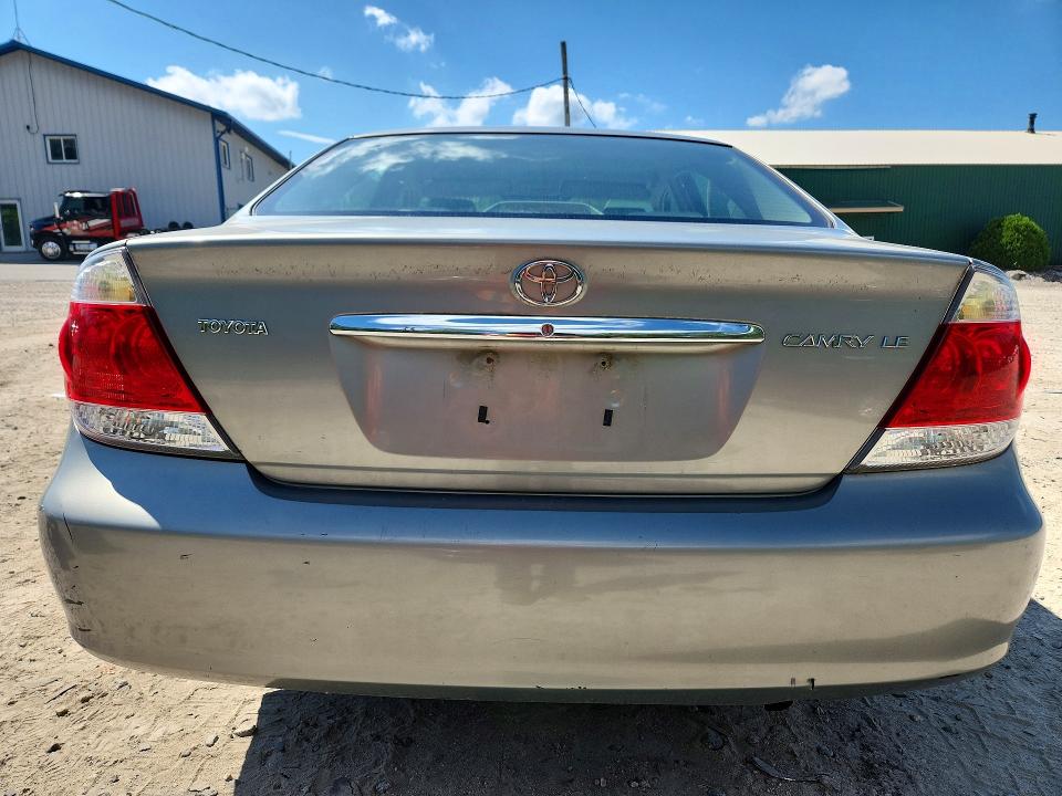 Photo 6 from auction – 2005 TOYOTA CAMRY with VIN 4T1BE30KX5U616331