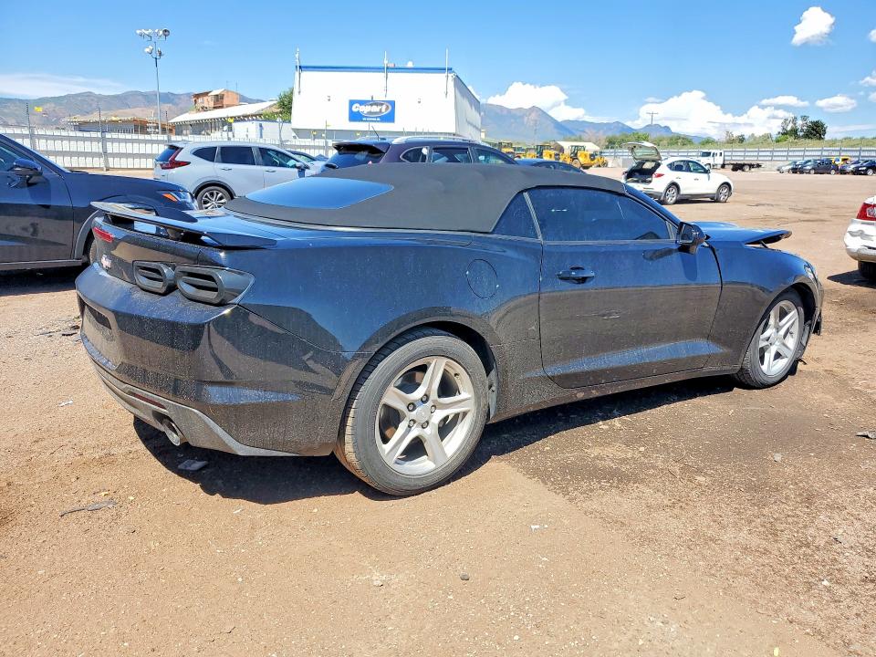 Photo 3 from auction – 2021 CHEVROLET CAMARO with VIN 1G1FB3DS9M0102137