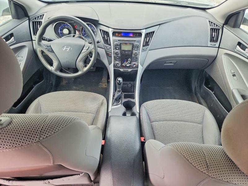 Photo 8 from auction – 2011 HYUNDAI SONATA with VIN 5NPEB4AC4BH227066