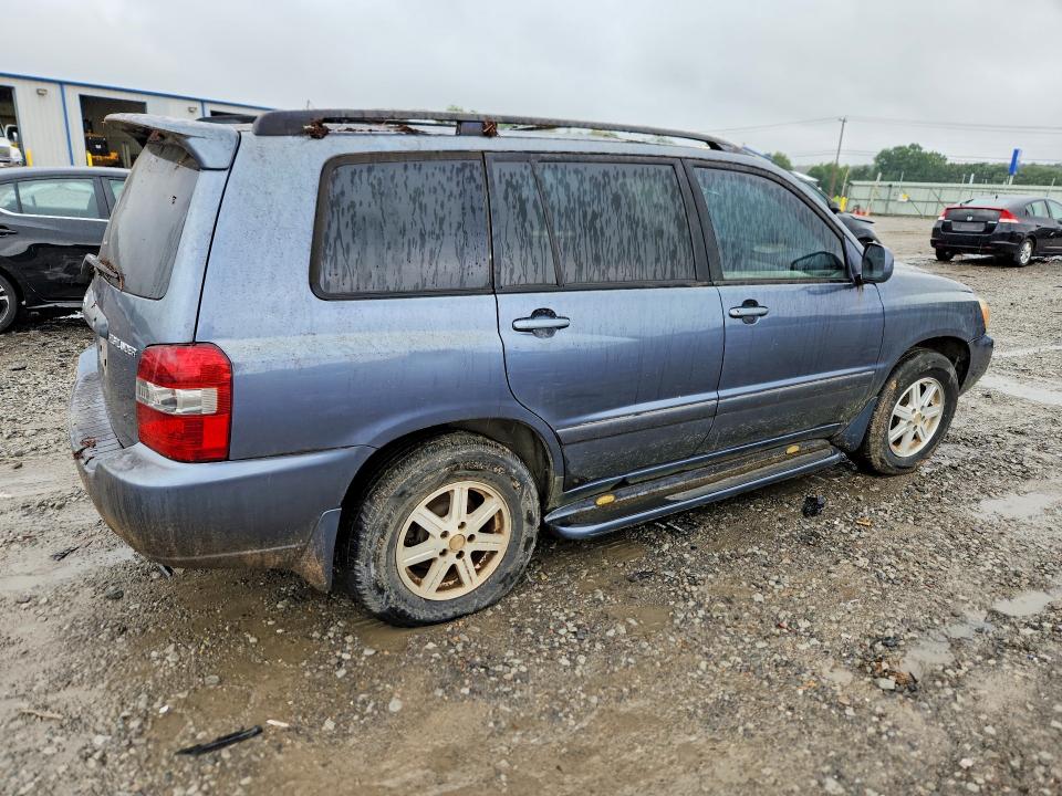 Photo 3 from auction – 2005 TOYOTA HIGHLANDER with VIN JTEDP21A250083949