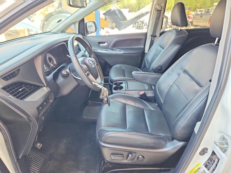 Photo 7 from auction – 2017 TOYOTA SIENNA with VIN 5TDXZ3DC3HS838123