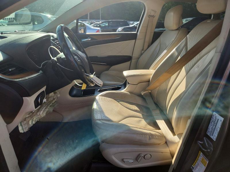 Photo 7 from auction – 2016 LINCOLN MKC with VIN 5LMCJ3D91GUJ18252