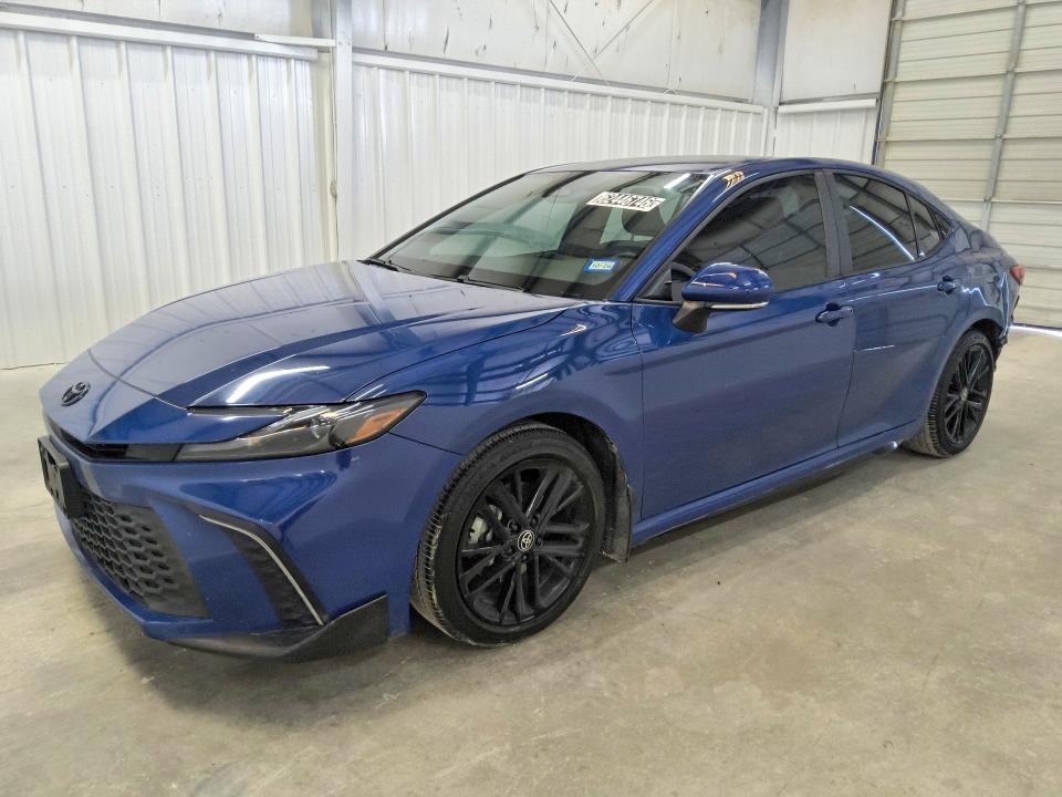 TOYOTA CAMRY 2025 z numerem VIN 4T1DAACK0SU049918 - Zdjęcie z aukcji