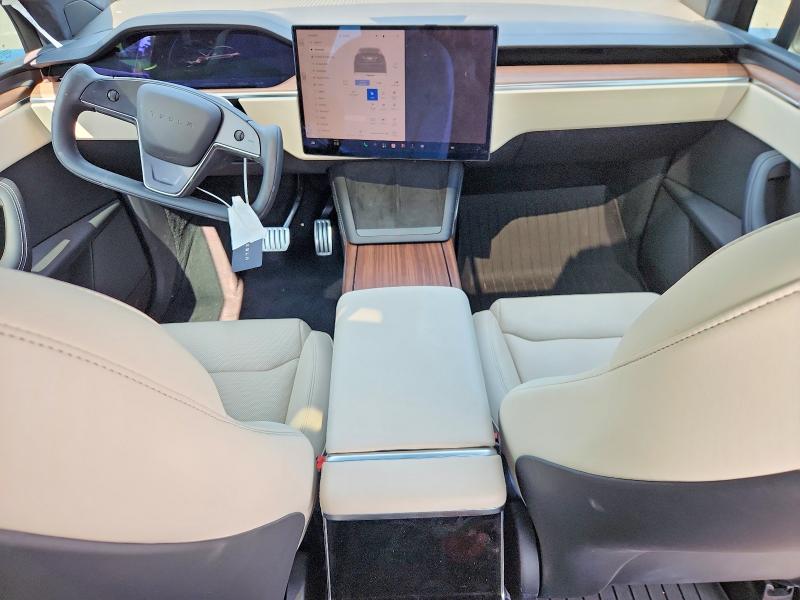 Photo 8 from auction – 2025 TESLA MODEL X with VIN 7SAXCBE51SF464993