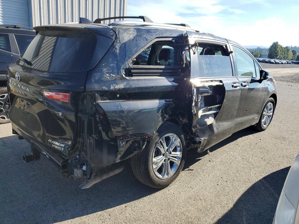 Photo 3 from auction – 2021 TOYOTA SIENNA with VIN 5TDESKFC4MS033857