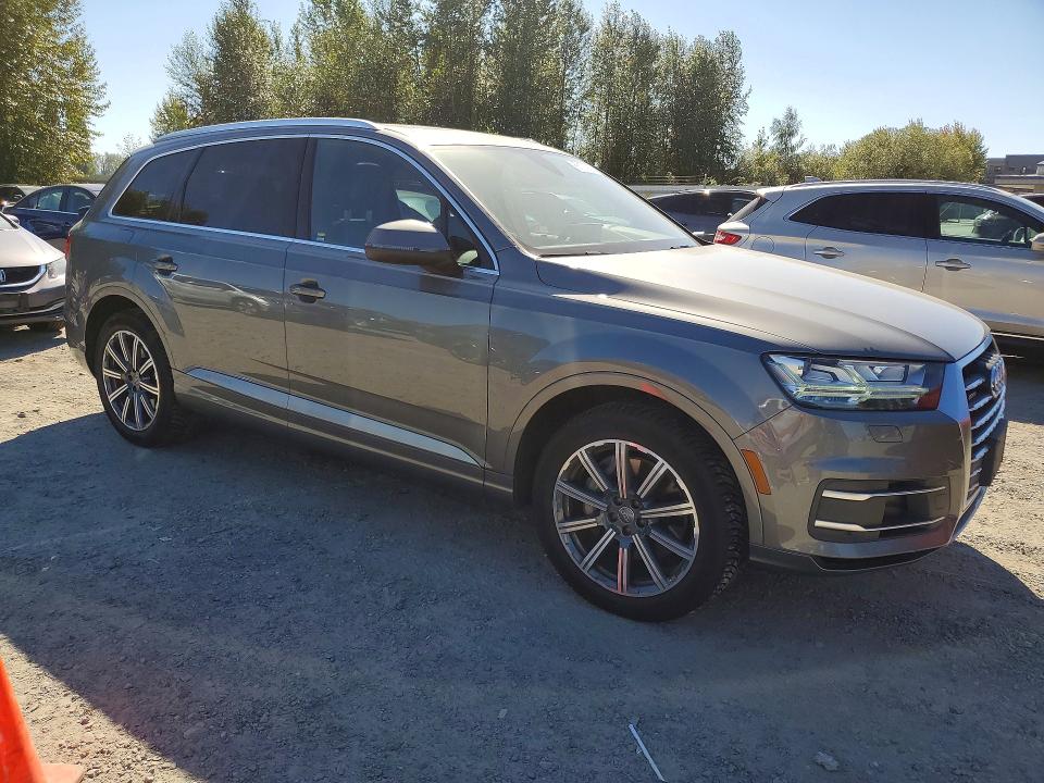 Photo 4 from auction – 2017 AUDI Q7 with VIN WA1LAAF79HD031346