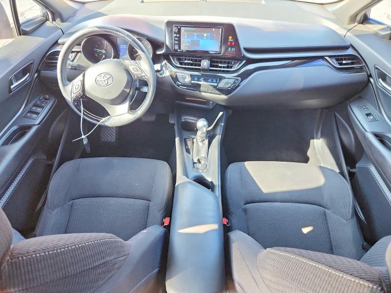 Photo 8 from auction – 2018 TOYOTA C-HR with VIN NMTKHMBX4JR011938