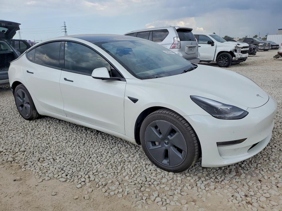Foto 4 de la subasta – 2023 TESLA MODEL 3 con VIN 5YJ3E1EA5PF409712