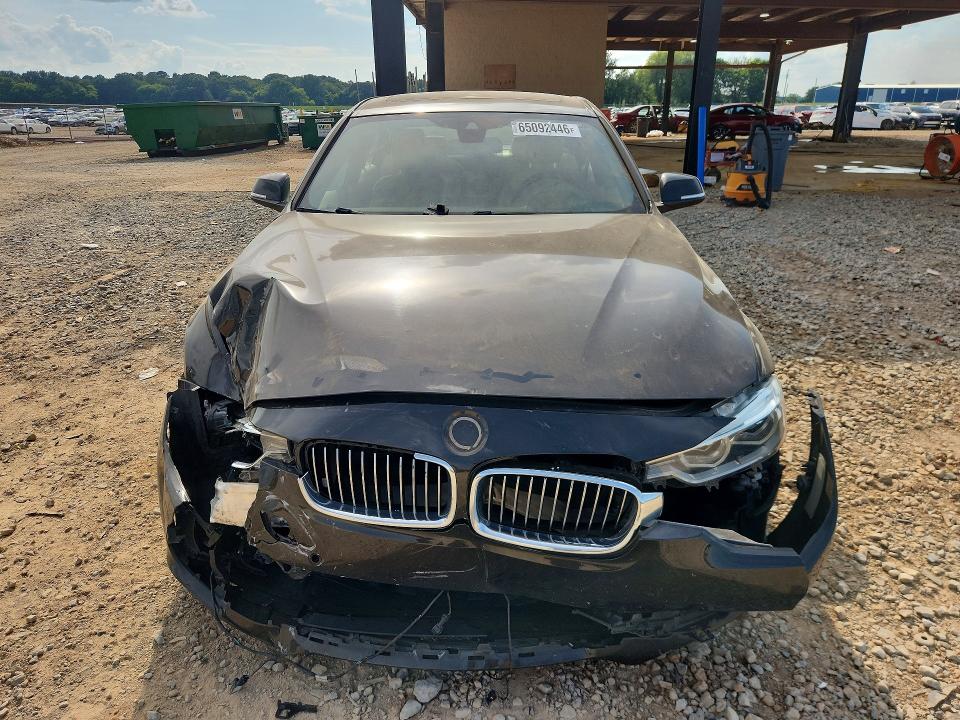 Photo 5 from auction – 2016 BMW 328 with VIN WBA8E9G5XGNT47114