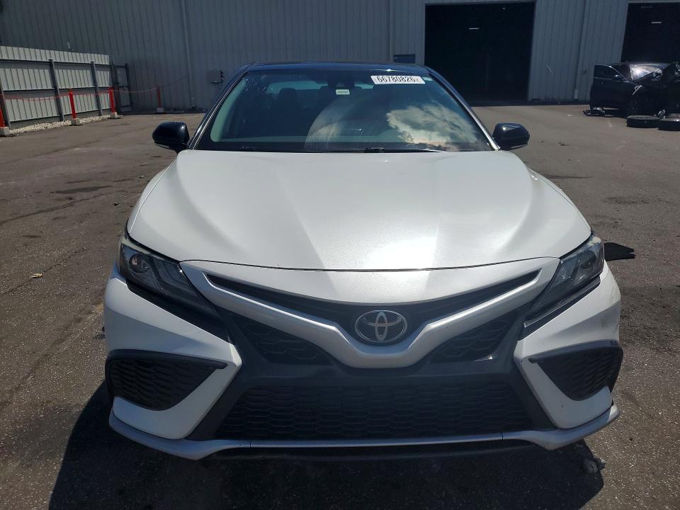 Photo 5 from auction – 2022 TOYOTA CAMRY with VIN 4T1K61AK0NU002016