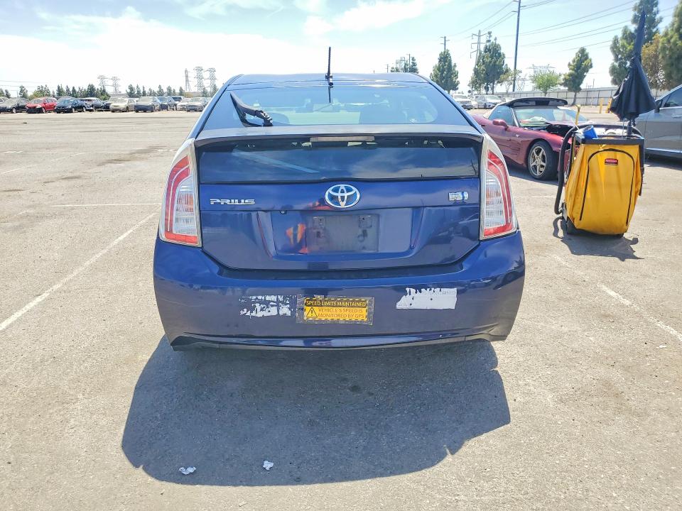 Photo 6 from auction – 2015 TOYOTA PRIUS with VIN JTDKN3DU3F1927327