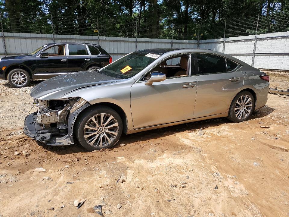 LEXUS ES 2019 مع رقم تعريف المركبة 58ABZ1B16KU023292 - صورة من المزاد