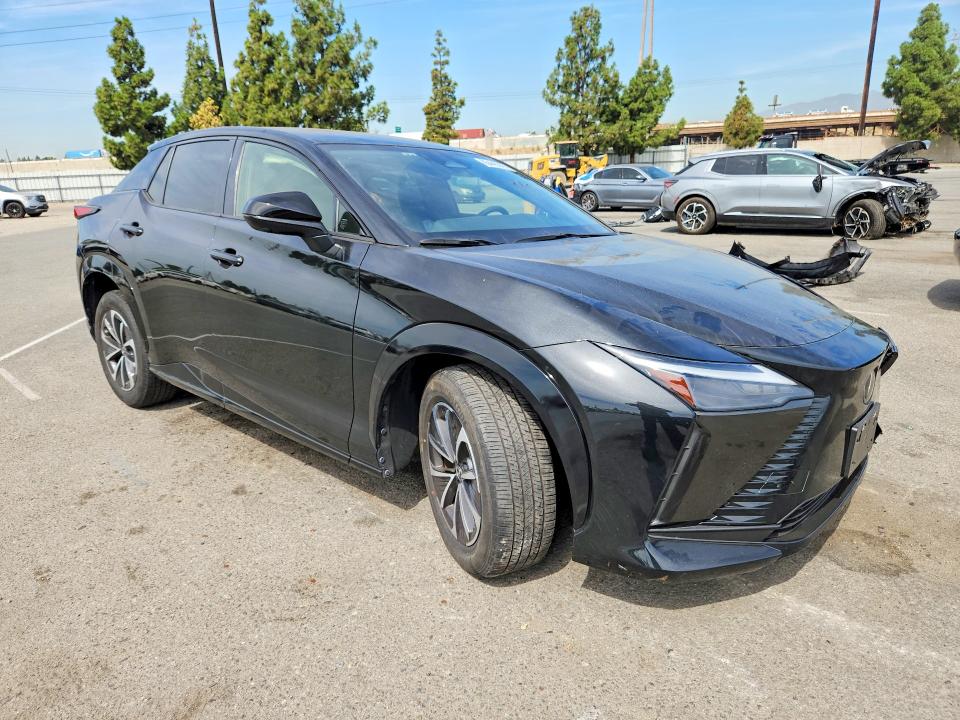 Photo 4 from auction – 2024 LEXUS RZ with VIN JTJABABB1RA004940